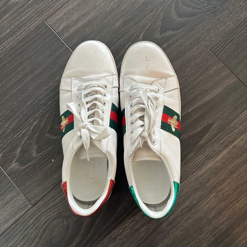 Women’s Gucci Sneakers - Size 9